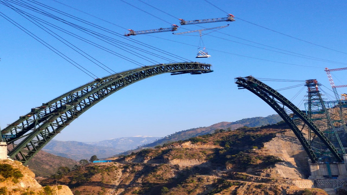 Vijay Karia’s Ravin Group Gets Indian Railways Order for Udhampur-Baramulla Rail Link Vijay Karia’s Ravin Group Gets Indian Railways Order for Udhampur-Baramulla Rail Link